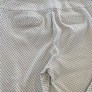 Westbound White and Black Patterned Women's Capris